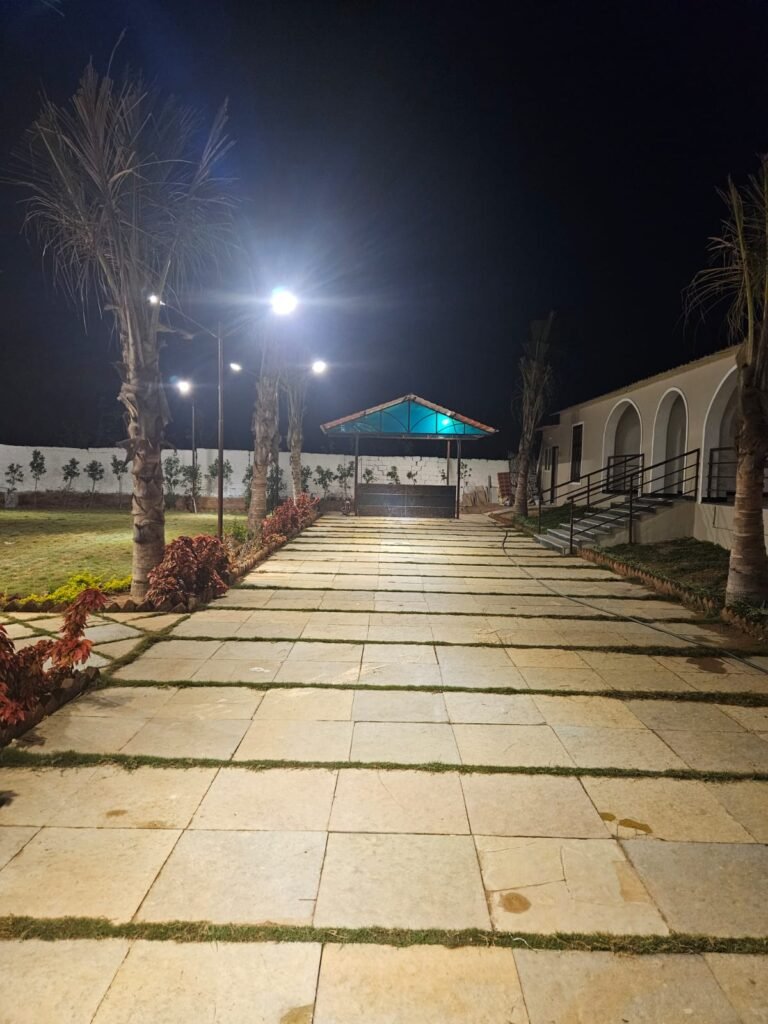 famous resorts in moinabad